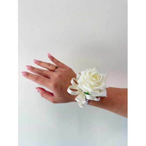 Corsage w Peal Band CS0002