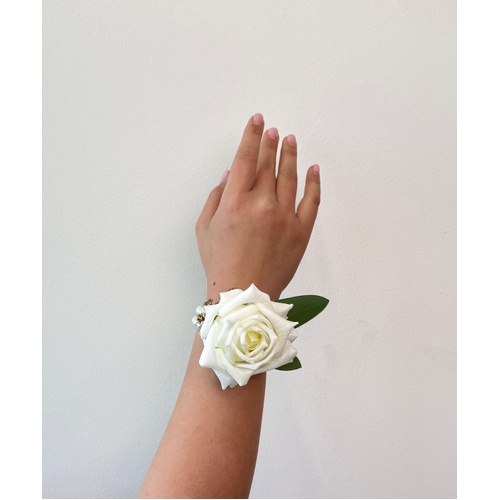 Corsage w Peal Band CS0003